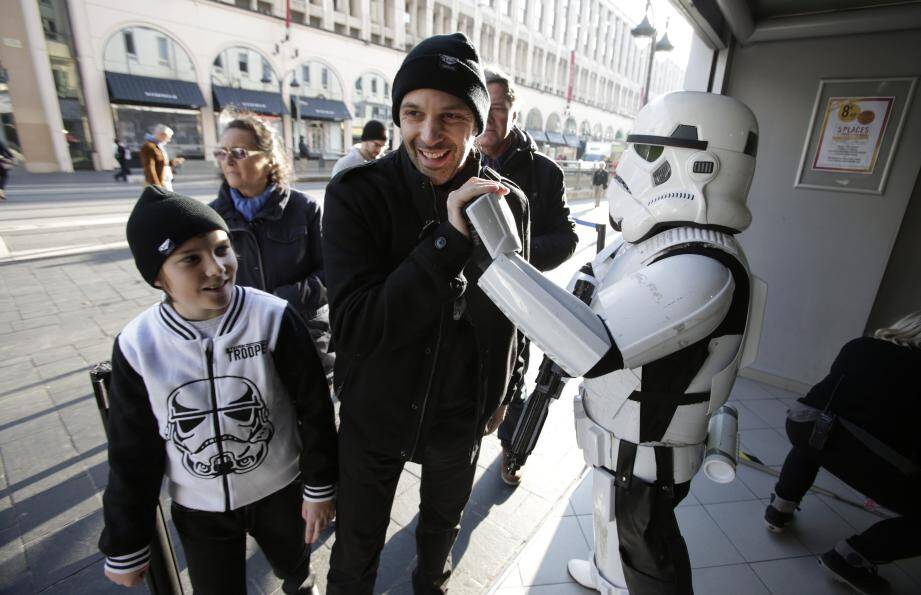 ©PHOTOPQR/NICE MATIN ; Franck FERNANDES NICE LE  16/12/2015 Sortie de Star Wars Le Réveil De La Force au Pathé Masséna à Nice