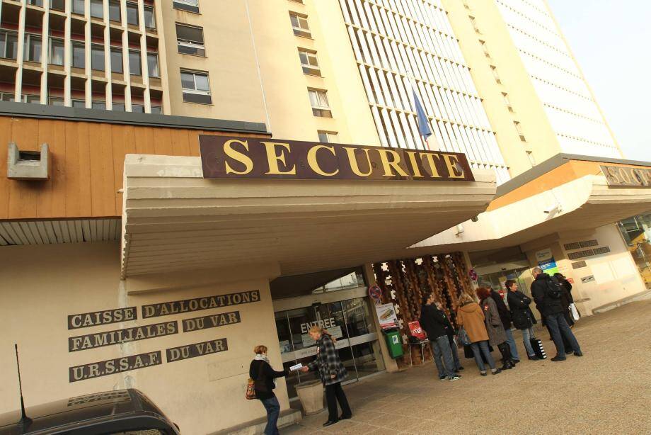 Un centenaire lègue 300 000 euros à la CPAM - Var-Matin