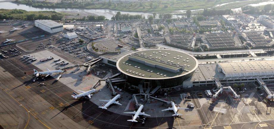 L'aéroport Nice - Côte d'Azur. 