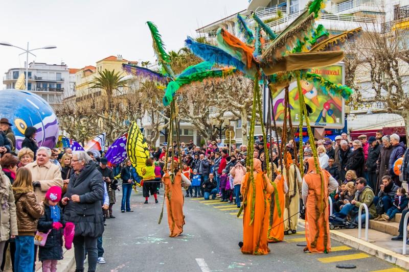 Les animations du Carnaval dans les rues de Saint-Raphaël.