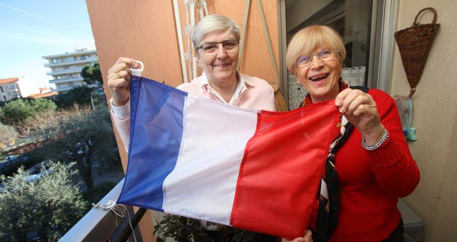 Anne-Marie et Arlette, residentes de l'alle des Pins a Cagnes-sur-Mer. 