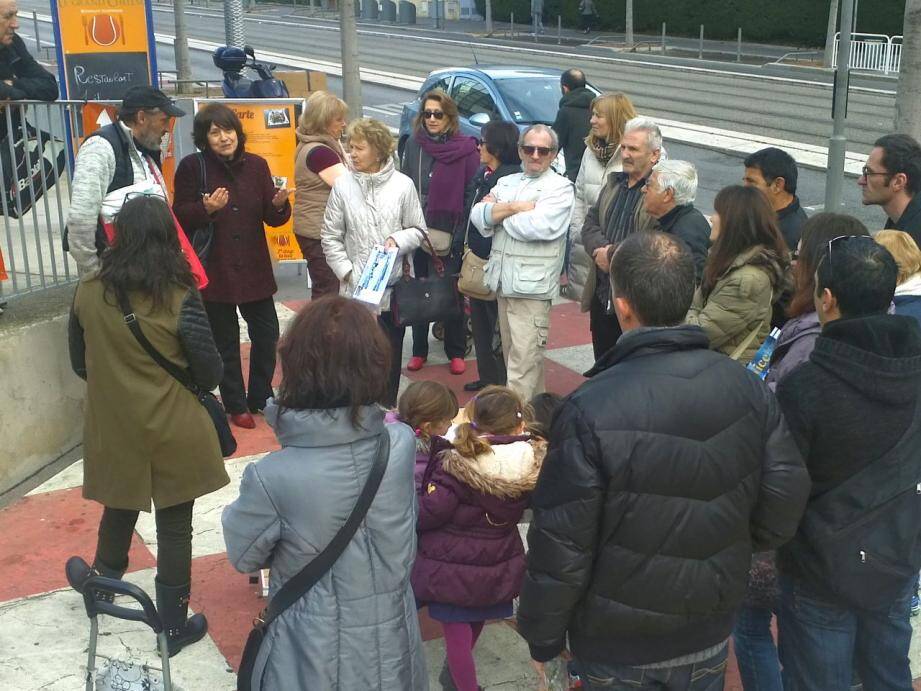 Les habitants de Gorbella en plein rassemblement. 