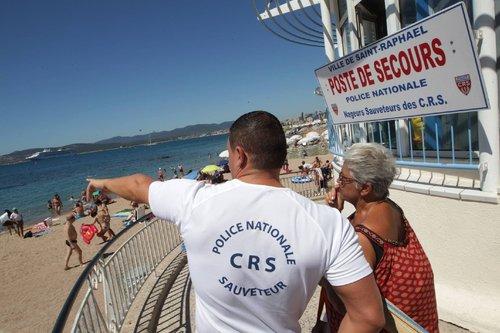 Les CRS sont "mobilisés en priorité sur leurs missions fondamentales" a fait valoir la secrétaire d’État Clothilde Valter pour justifier la réduction des effectifs de CRS sur les plages.