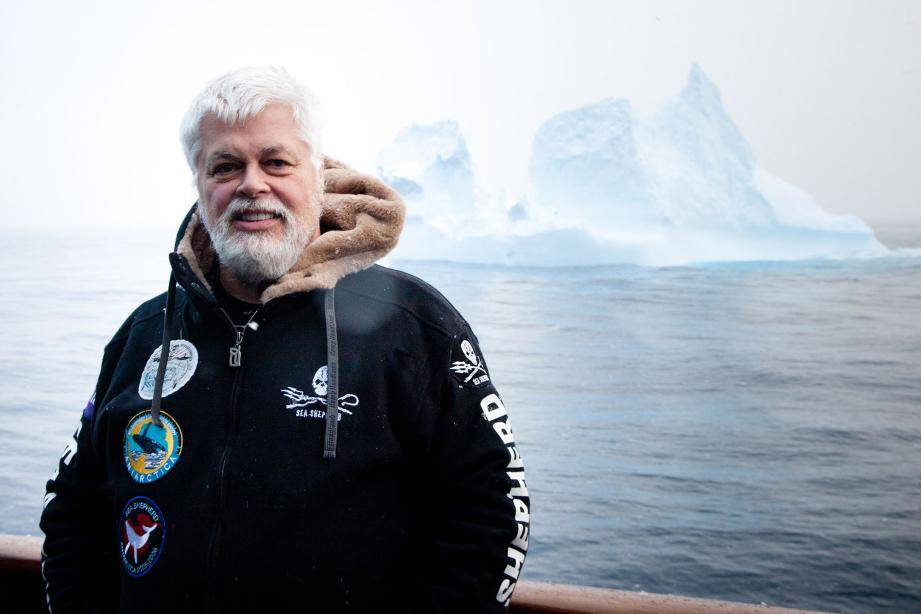 Paul Watson, co-fondateur de Greenpeace.	
	