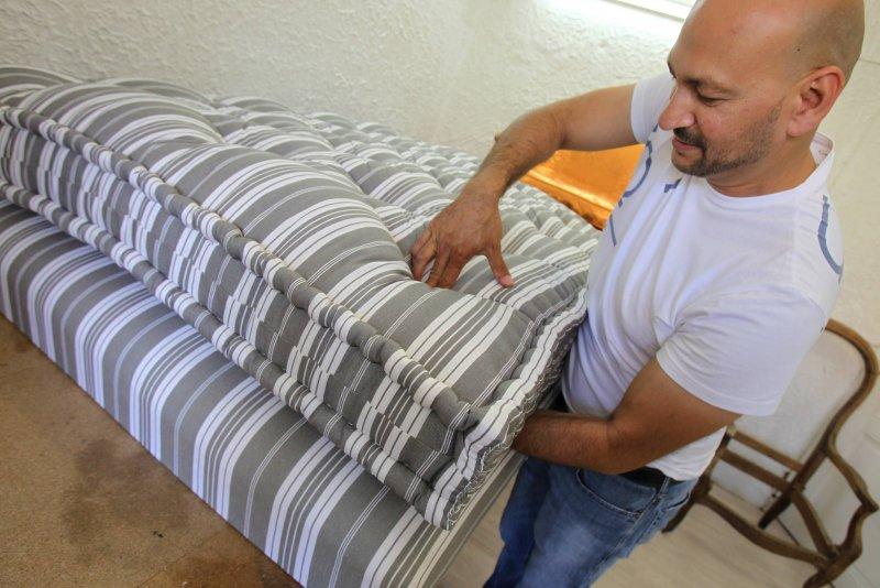 Les faux litiers vendent une fortune des matelas de mauvaise qualité, made in China.	
	