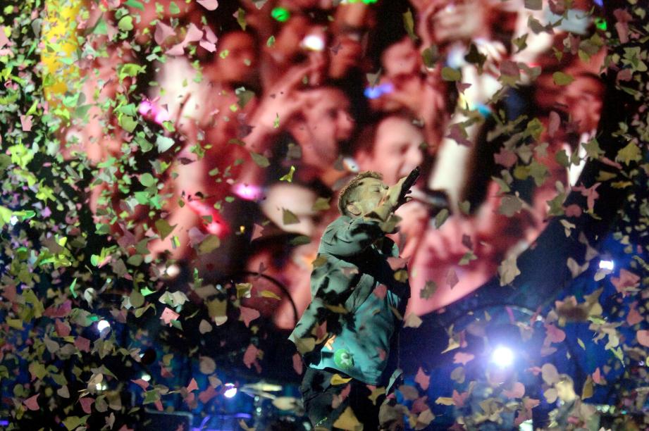 En 2012, déjà, Coldplay avait mis des couleurs dans les cœurs des 42000 fans du groupe. 