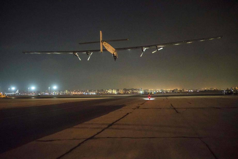 L'avion a décollé dimanche à 1 h du matin du tarmac de  l'aéroport international du Caire pour un vol estimé de 48 heures.                  