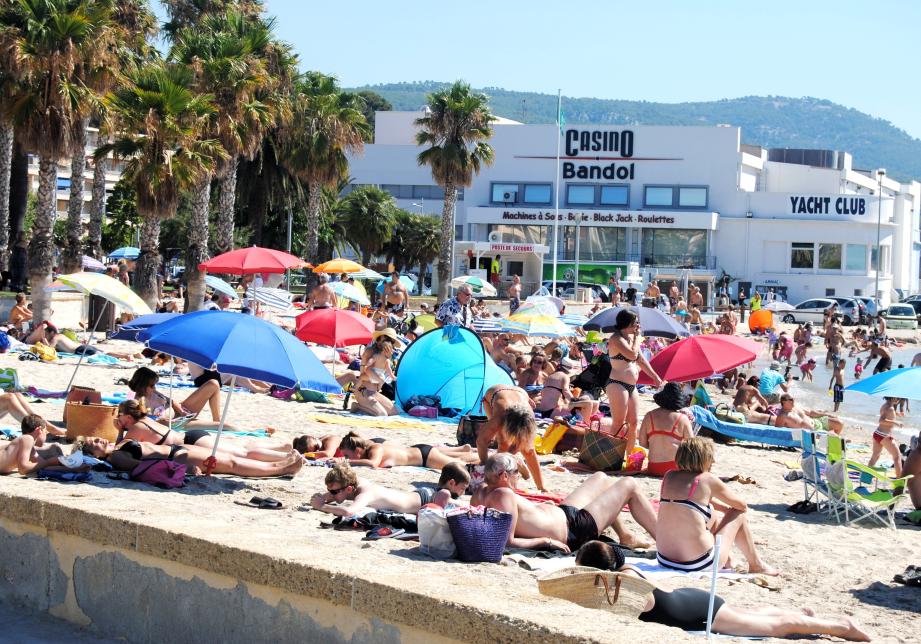 Baignade interdite sur les plages Renécros et Casino, à Bandol.