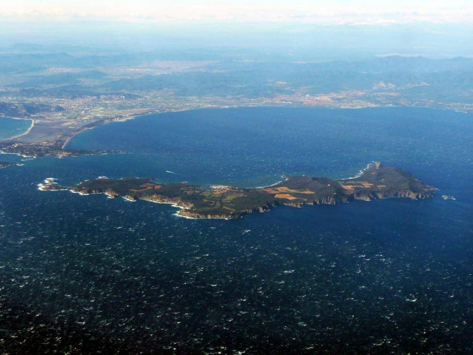 Vue aérienne de l'île de Porquerolles