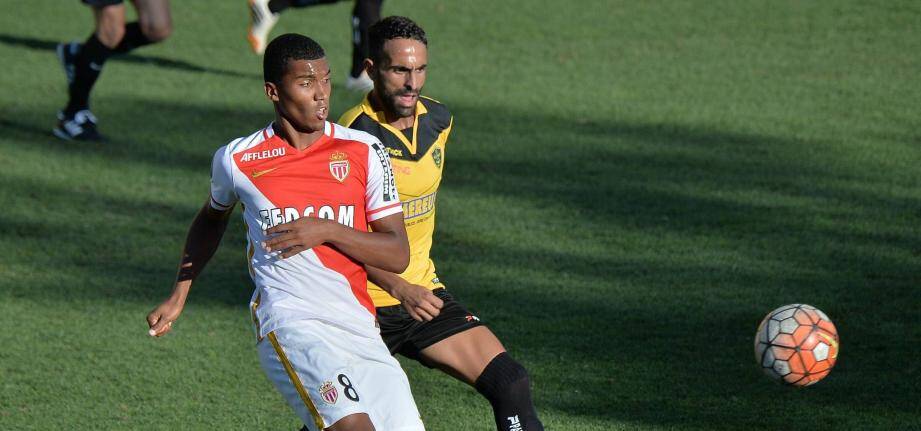 Jonathan Mexique prolonge à l'AS Monaco.