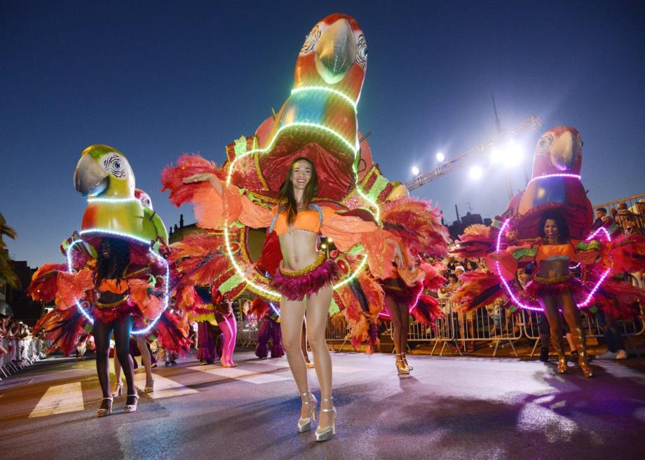 La Bocca a revêtu les couleurs brésiliennes à l'occasion d'une parade fleurie
