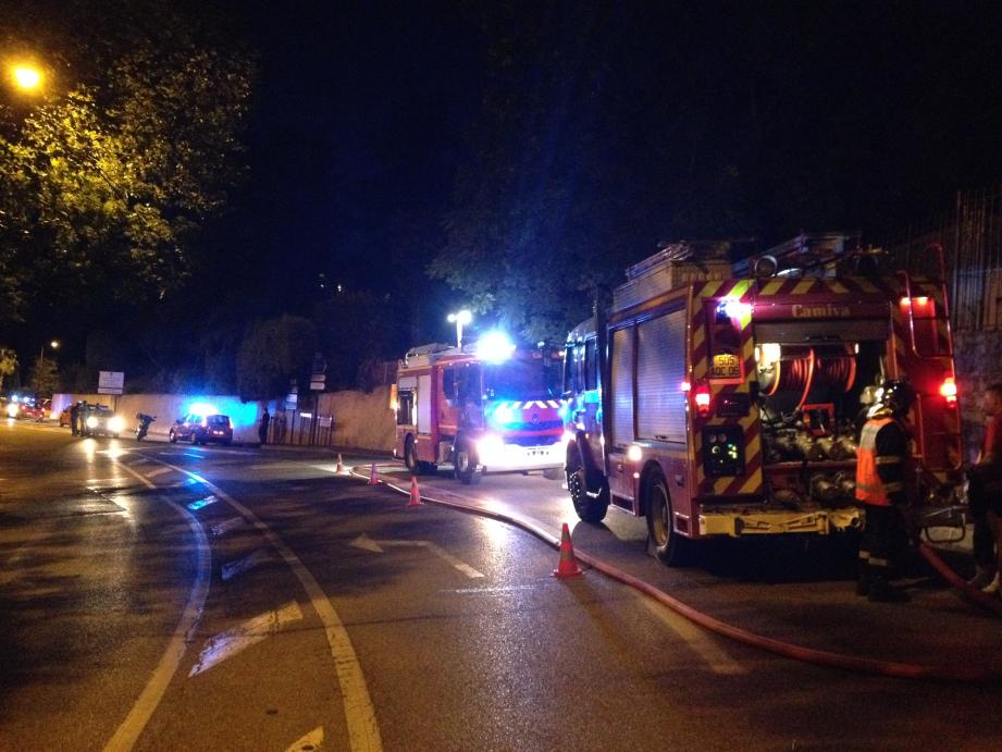 Les pompiers sur place, résidence de Croisset à Grasse.