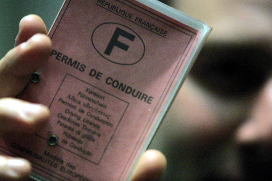 Réorganisation du service des permis de conduire à la sous-préfecture ...