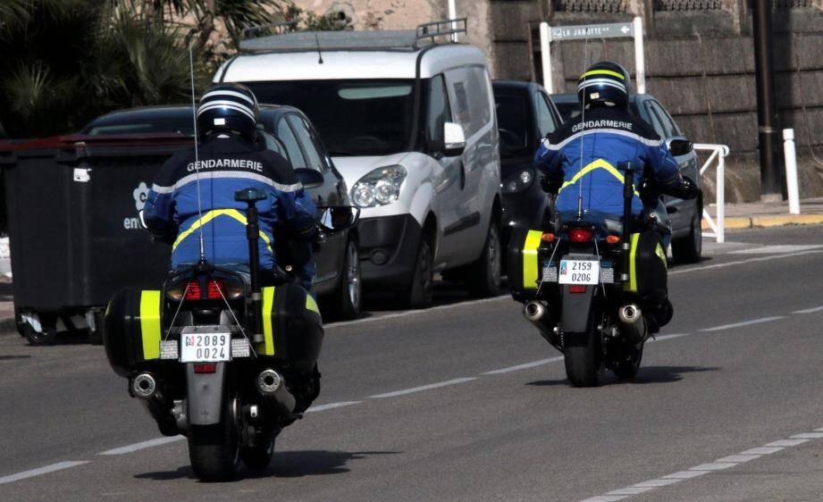 Illustration de motards de la gendarmerie. 