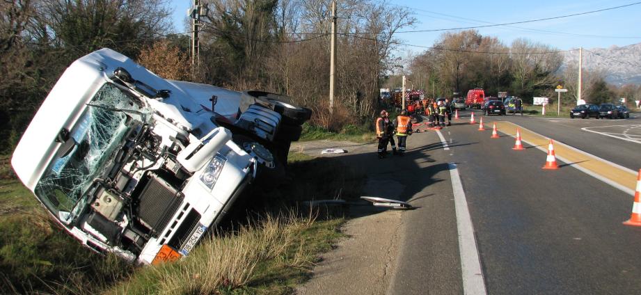 Le camion accidenté. 