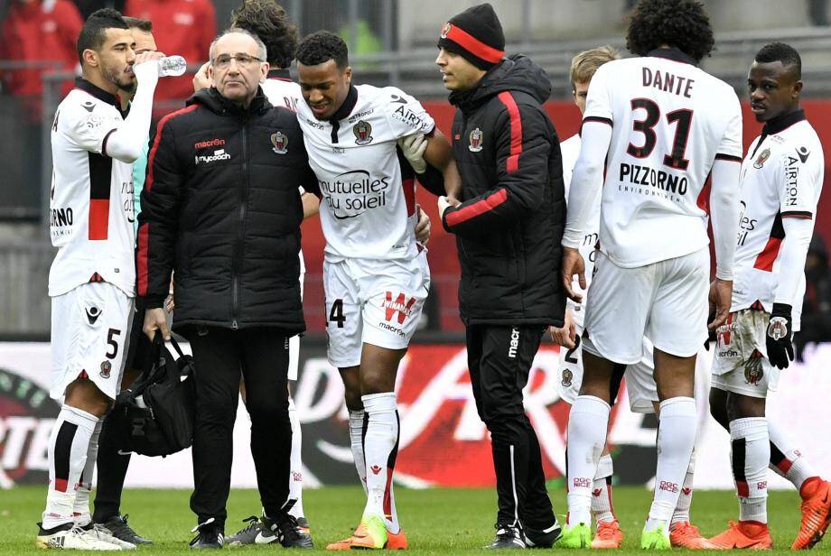 Alassane Plea lors de sa sortie sur blessure, à Rennes, dimanche.