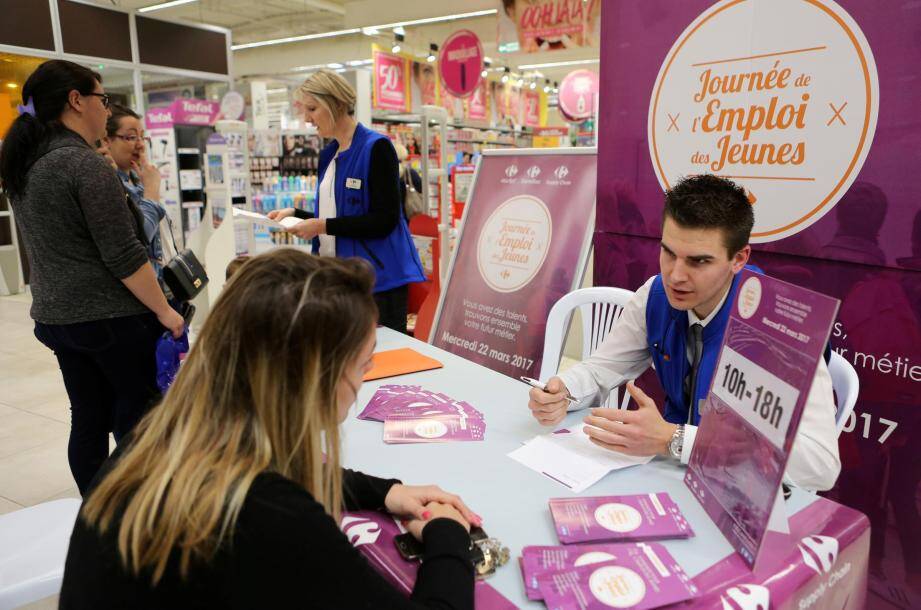 Opération emploi pour les jeunes à Carrefour 