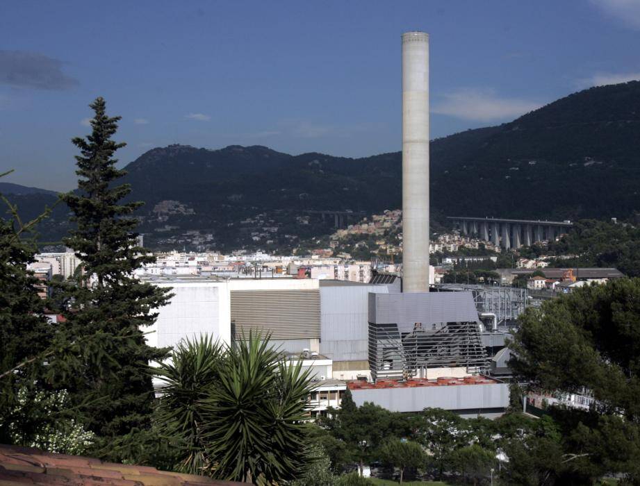 320 000 tonnes d'ordures ménagères et de déchets sont traitées chaque année dans l'incinérateur de L'Ariane.