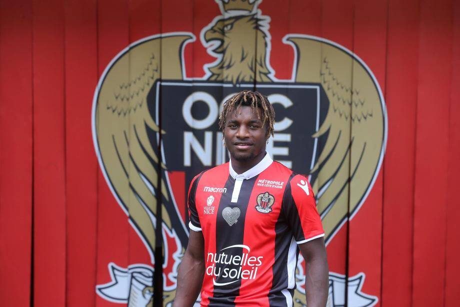 Allan Saint-Maximin a signé une clause de départ sous seing privé avec l'OGC Nice d'un montant de 60 millions d'euros.