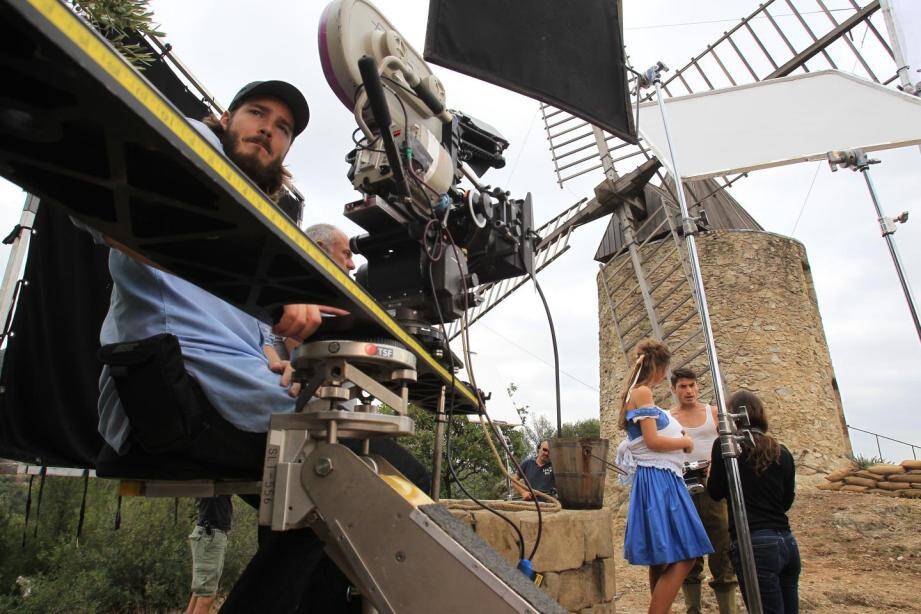 Participer à un véritable tournage, comme ici à Grimaud en 2014, est un rêve pour de nombreux enfants. Mais attention aux faux-semblants... Photo archives Luc Boutria