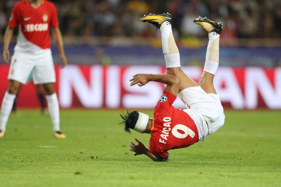 A l’image de son capitaine Falcao, Monaco doit se remettre la tête à l’endroit après la gifle de Porto (0-3).