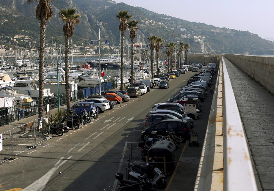 Les cent places du quai Napoléon-III seront bientôt payantes, dès lors que les horodateurs seront installés.