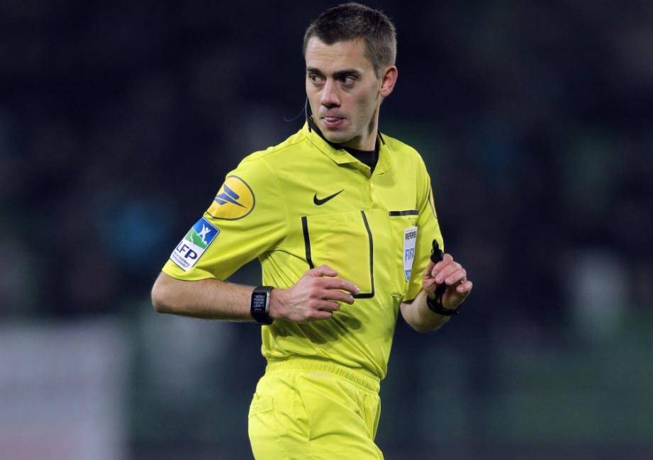 Clément Turpin officiera "pour sa première finale" de Coupe de la Ligue.