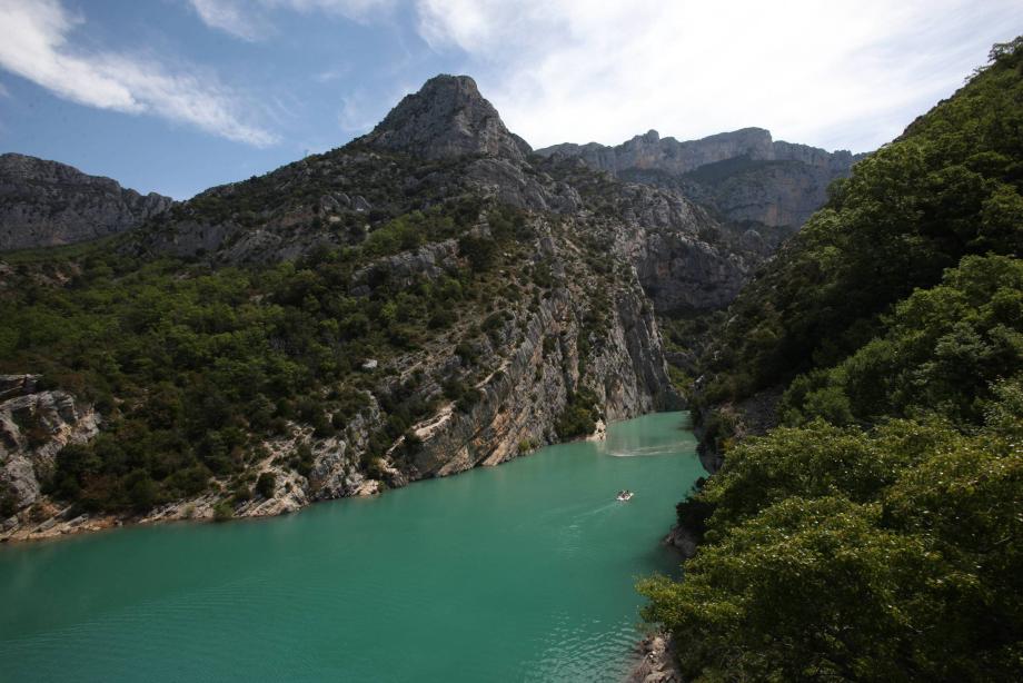 Le lac de Ste Croix et l'entrée des Gorges du Verdon