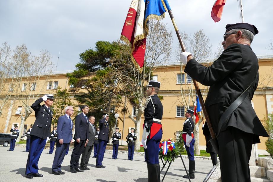 Une cérémonie sans prise de parole à Antibes.