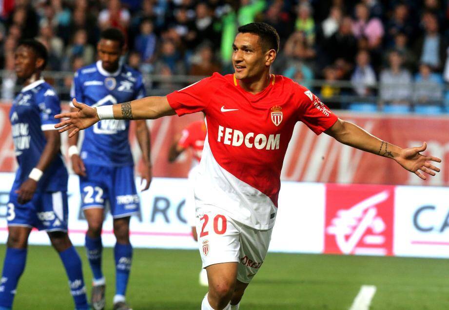 Rony Lopes célèbre son but contre Troyes.