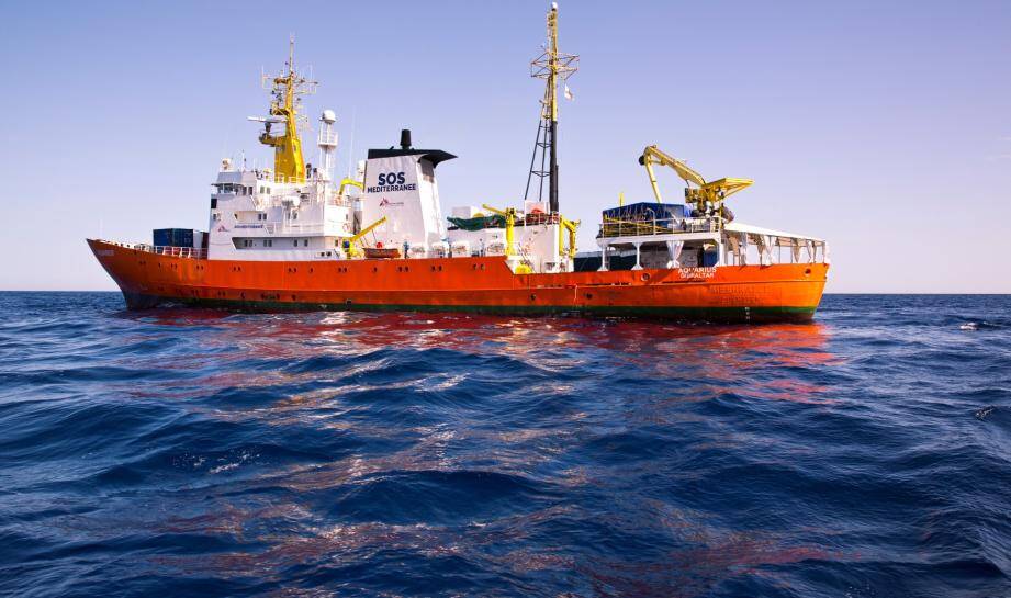 L'Aquarius cherche un nouveau port d'accueil.