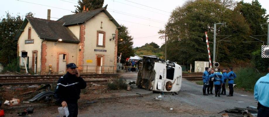 Sept Ans Après Une Collision Mortelle à Un Passage à Niveau, La SNCF ...