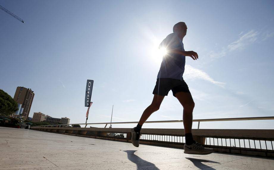 Le coach sportif : « Il est conseillé de s’hydrater avant, pendant et après l’effort.»	