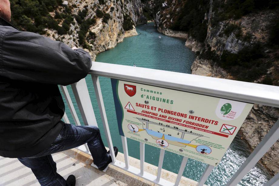 Le pont du Galetas, qui marque la fin des gorges, devrait bientôt être aménagé pour empêcher les sauts à plus de 12 m.