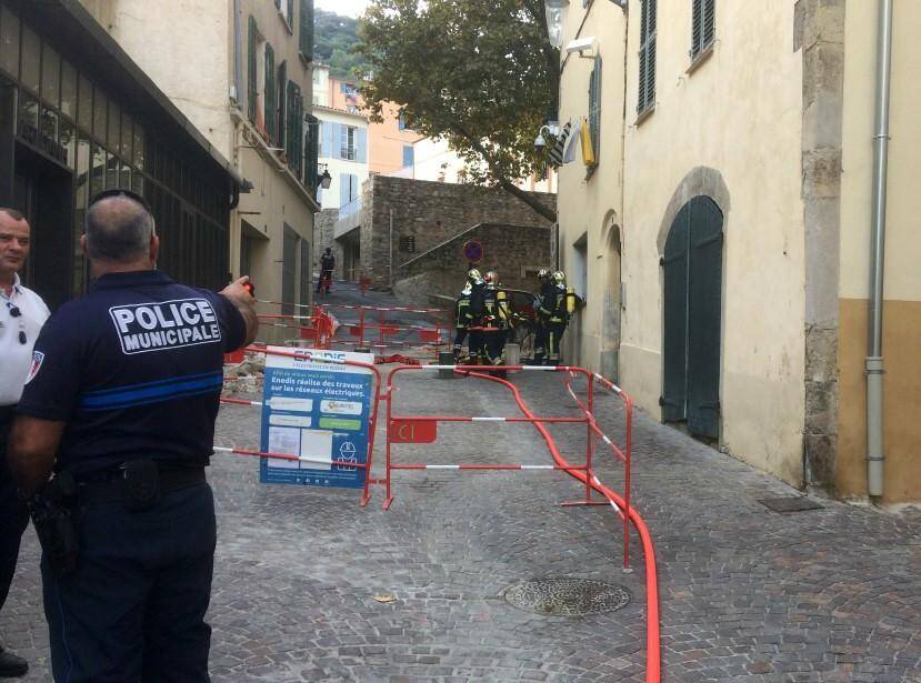 Les pompiers hyérois en intervention rue Charve.