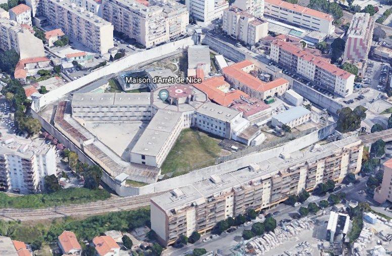 La maison d'arrêt de Nice n'est pas floutée sur Google Earth.