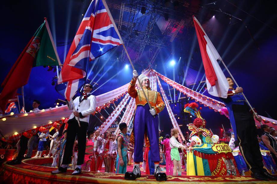 Sept photos pour (re)vivre la première soirée du 43e Festival de cirque