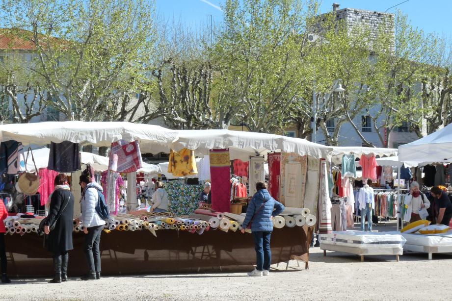 A Vence, les forains veulent rester place du Grand-Jardin.