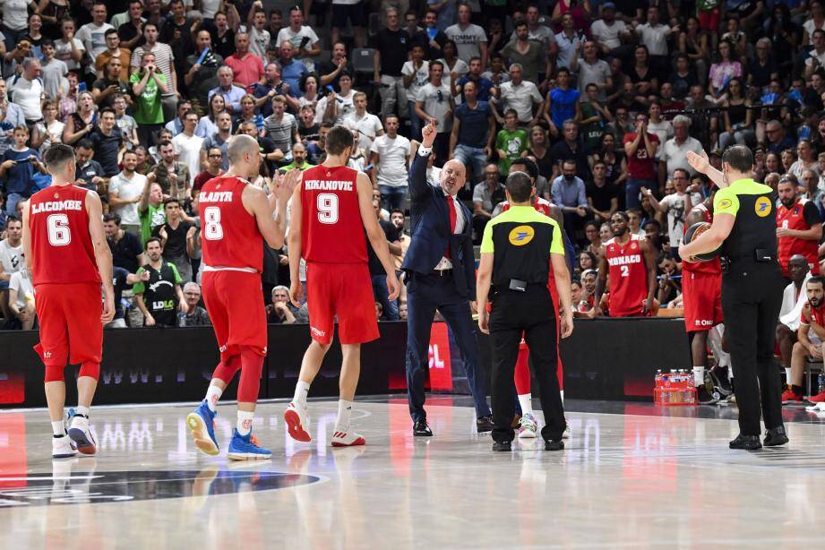 basket compensée rouge