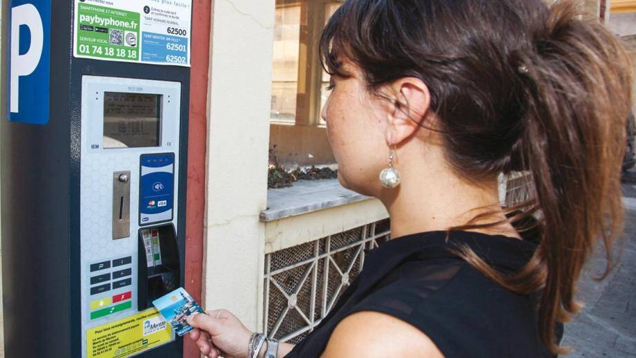 « Menton ma ville » est déjà connue des Mentonnais comme étant une carte permettant de bénéficier d’avantages sur le stationnement. Dès aujourd’hui, le concept a été élargi pour devenir un portail en ligne novateur. 	