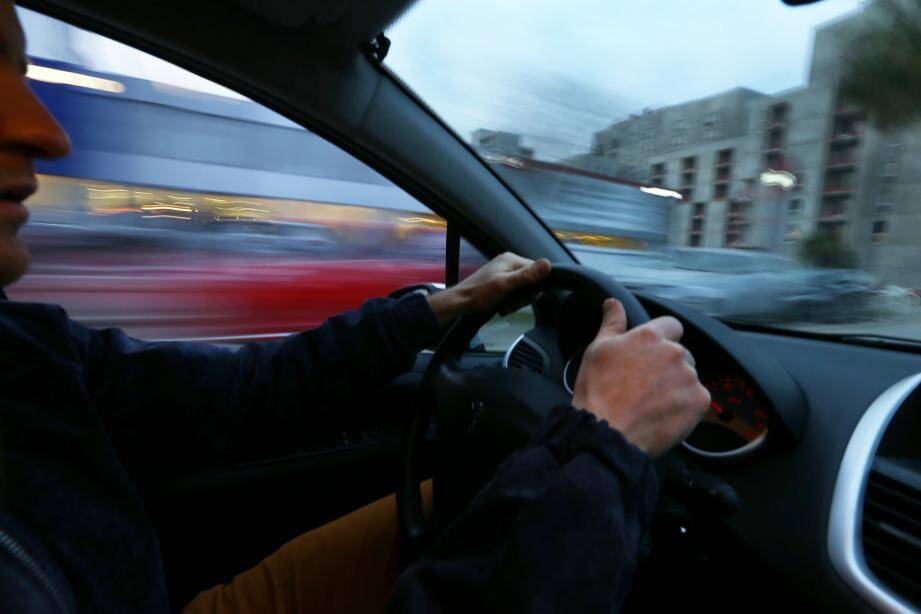 14 ans, conducteur, en excès de vitesse dans une voiture volée...