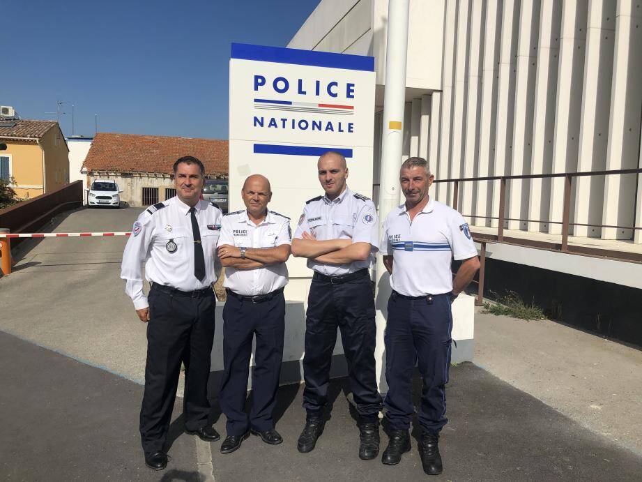 Le commandant Georges Nagy, Patrick Minéo, chef de la police municipale, le commissaire Matthieu Valet et Thierry Thomassin, chef adjoint de la police municipale, sont très satisfaits des chiffres de la délinquance à La Ciotat (de gauche à droite).