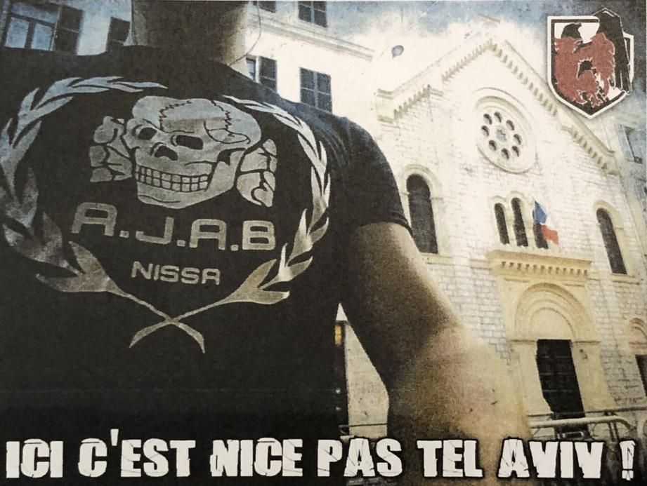 Sur ce photomontage posté sur Internet le 14 juillet 2018, un homme exhibe un t-shirt AJAB (