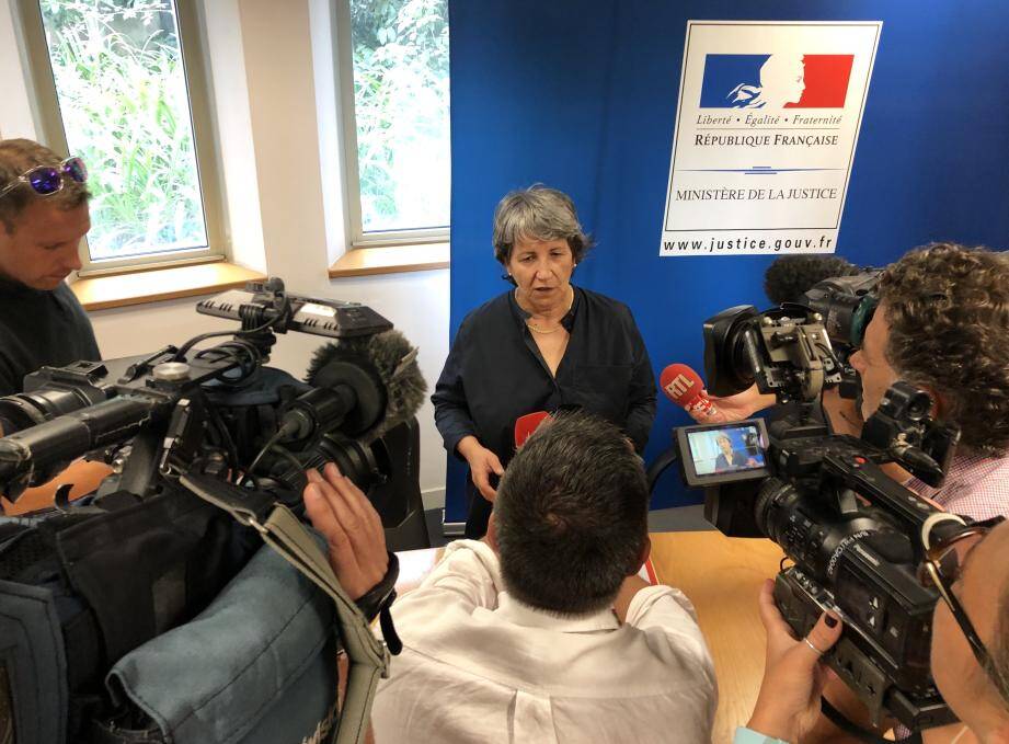 Le procureur de la République de Grasse, Fabienne Atzori, a tenu une conférence de presse, ce mercredi matin, quatre jours après la découverte du corps sans vie de Salomé G., 21 ans, à Cagnes-sur-mer.