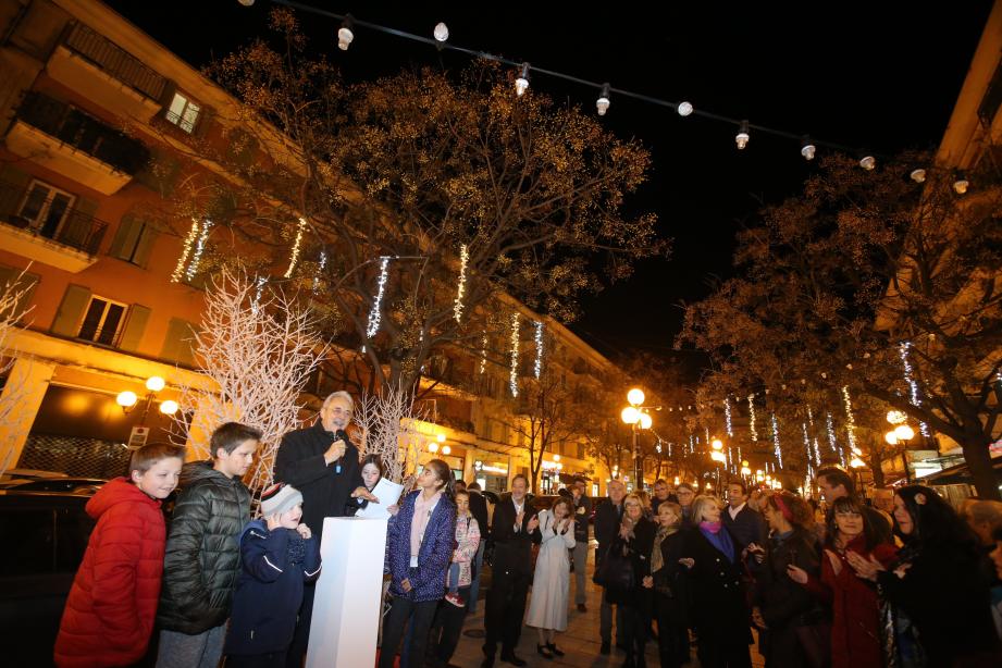 Ce jeudi, toute la ville s’est illuminée en même temps. 