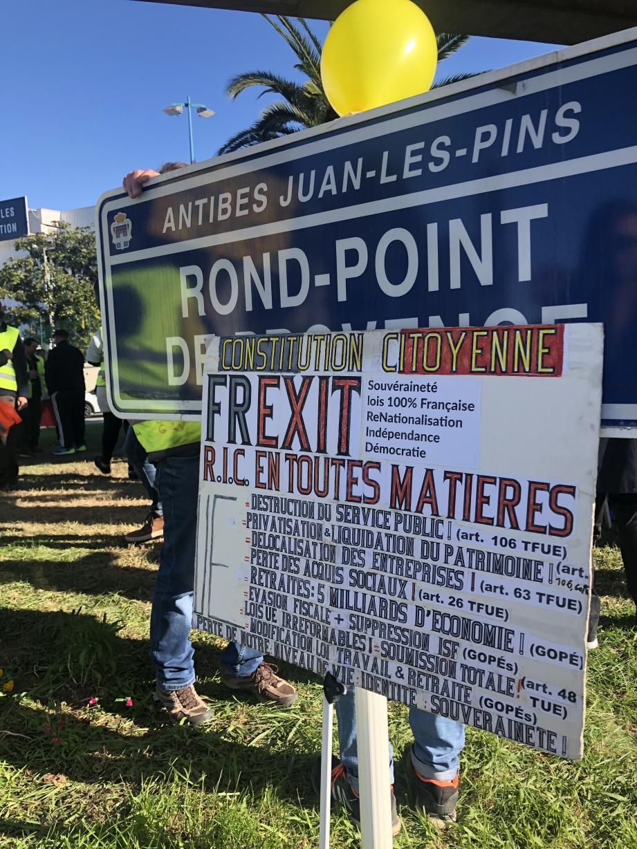 La mobilisation semble ne pas faiblir depuis ce dimanche matin dans la cité des Remparts.