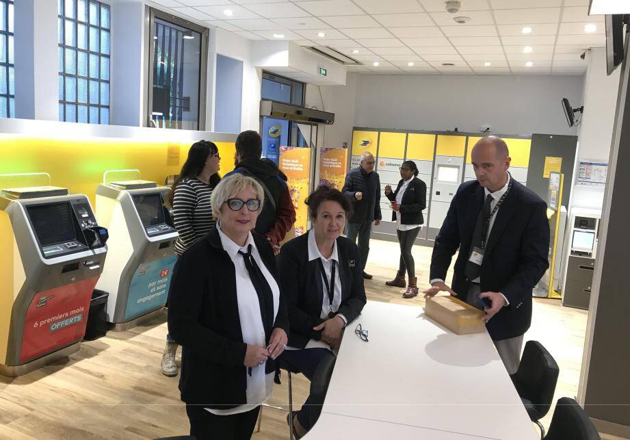 La Poste 2 0 Ce Bureau De Nice A Ferme Son Guichet Et Rouvert Ses Portes En Version Digitalisee Nice Matin