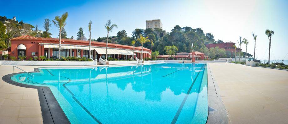 Les piscines à usage collectif sont interdites d'accès dans le Var