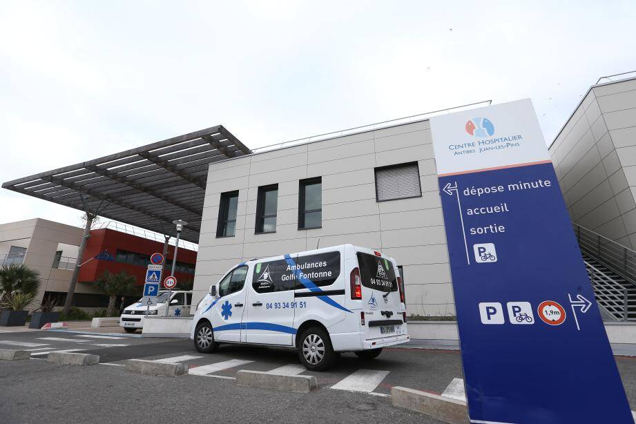 L'hôpital d'Antibes vient d'accueillir quatre nouveaux malades en réanimation NiceMatin L'hôpital d'Antibes vient d'accueillir quatre nouveaux malades en réanimation NiceMatin