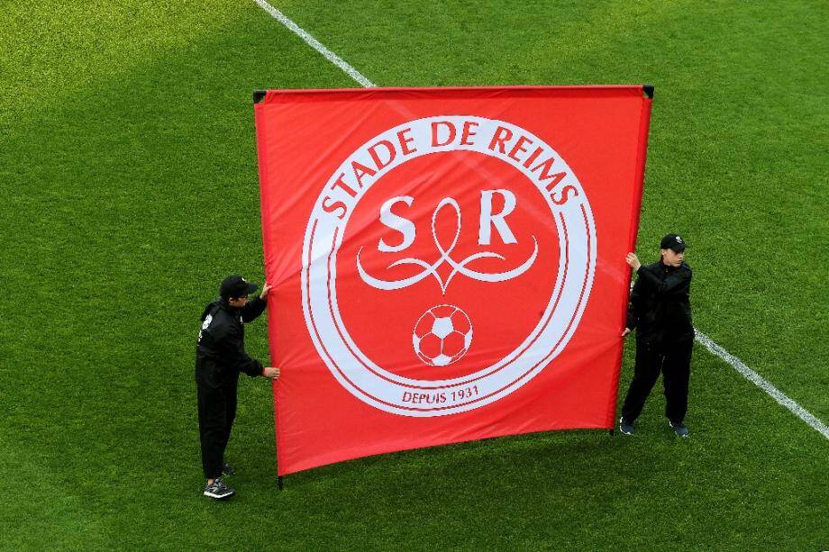 Le médecin du Stade de Reims, Bernard Gonzalez, s'est suicidé à l'âge de 60 ans, alors qu'il était contaminé par le Covid-19, a-t-on appris dimanche de sources concordantes.